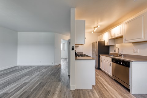 Floor plan for 1 bed, 1 bath, 650 sqft